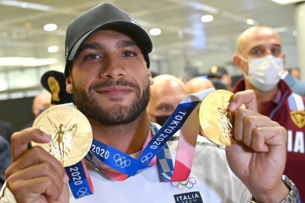 东京奥运会百米冠军雅各布斯表示退出今年剩余比赛