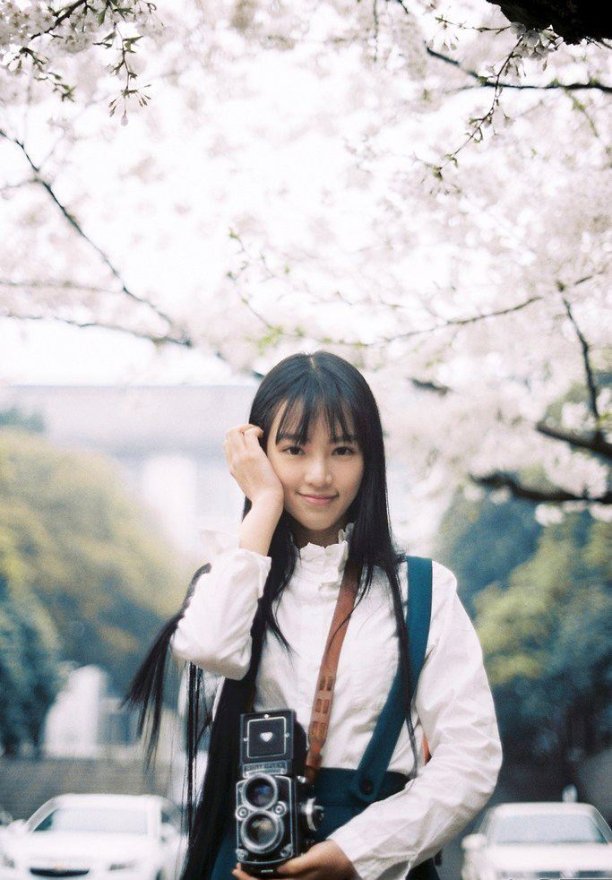 作为元老级的网红,樱花女神武大校花黄灿灿曾经风靡一时.