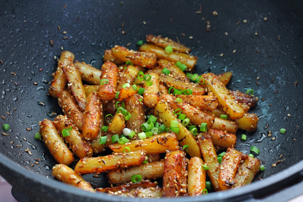 土豆和年糕这样搭配香喷喷比烧烤还过瘾空口就能吃光一盘