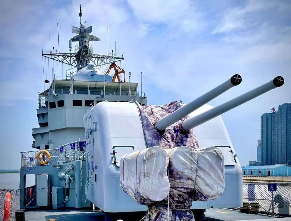 退役丹东舰正式对外开放