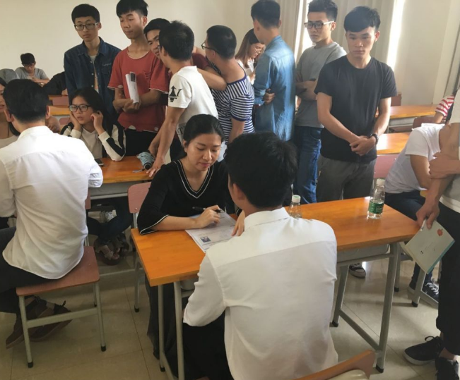 广西3所野鸡大学曝光,毕业证一文不值,学生读完后还是高中学历