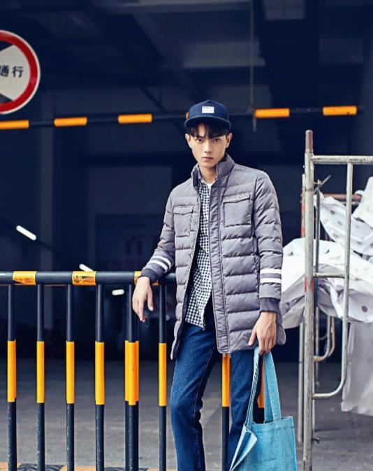 许凯早期模特时期照曝光,看那时候的颜值:于正眼光太毒了_腾讯新闻