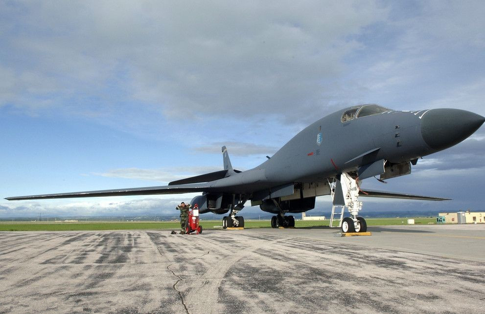 1071喷气式轰炸机!