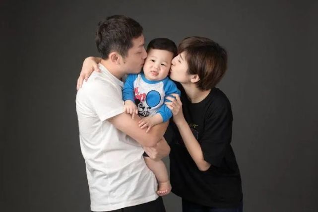 12年后再看许昕姚彦：这对“乒坛神仙眷侣”，才是真的双向奔赴_腾讯新闻