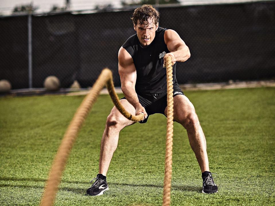 亨利卡维尔说他被告知他不够苗条演不了詹姆斯邦德