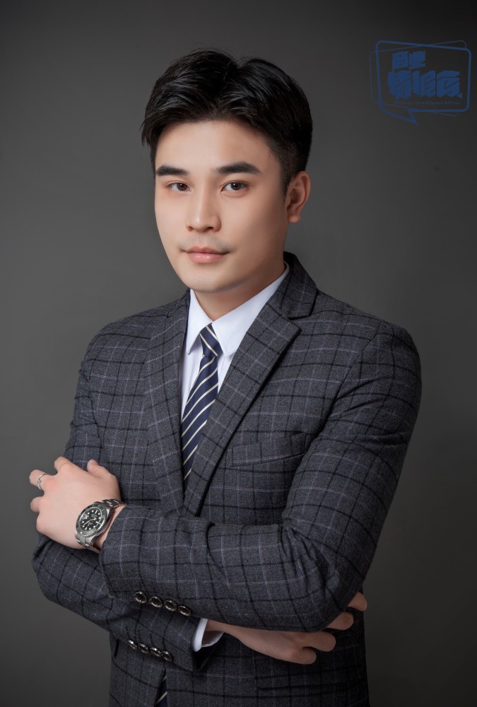 商业情报官创始人专访陈锐一位95后新电商领域海归霸道总裁