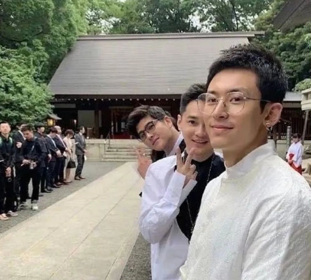 行纳粹礼,参拜靖国神社……"无知"张哲瀚必须"凉凉"