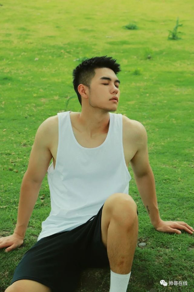 成都超帅寸头肌肉小哥鲜嫩清爽的男生谁不爱