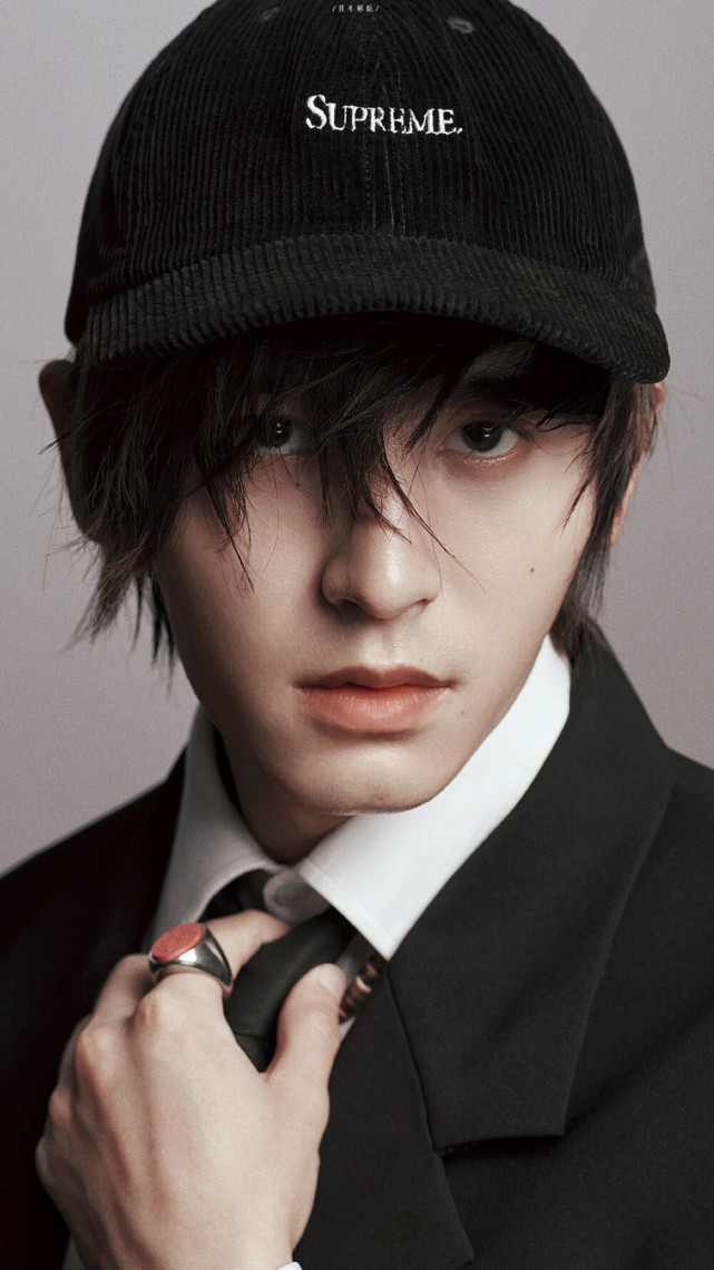 张哲瀚已失去全部代言粉丝的洗白言论毁人三观日韩网友看笑话