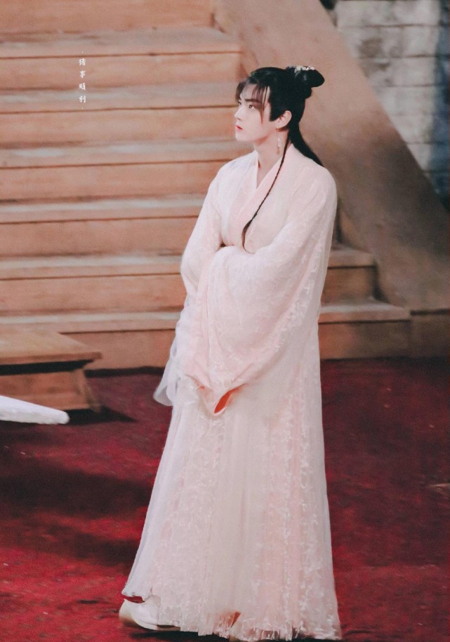 那些年,惊艳我们的女装男星们‖多图预警!