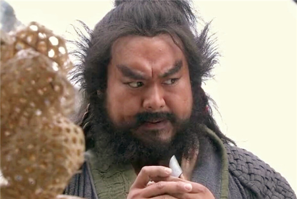 这样一个杀人狂,这不由得让我们产生一阵恍惚,谁说李逵是一个老实人