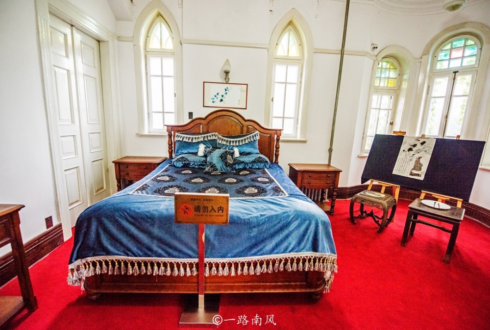 这里是二十世纪初的青岛豪宅区,每一座别墅都有一段历史,比如公主楼和