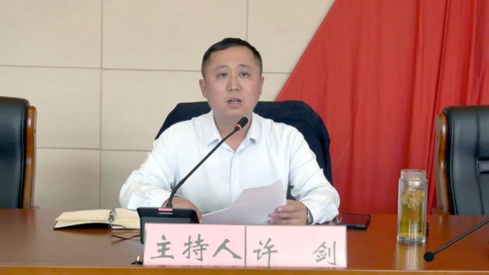 许剑强调,各乡镇各部门在思想上要震动,行动上要真动,格局上要联动,对