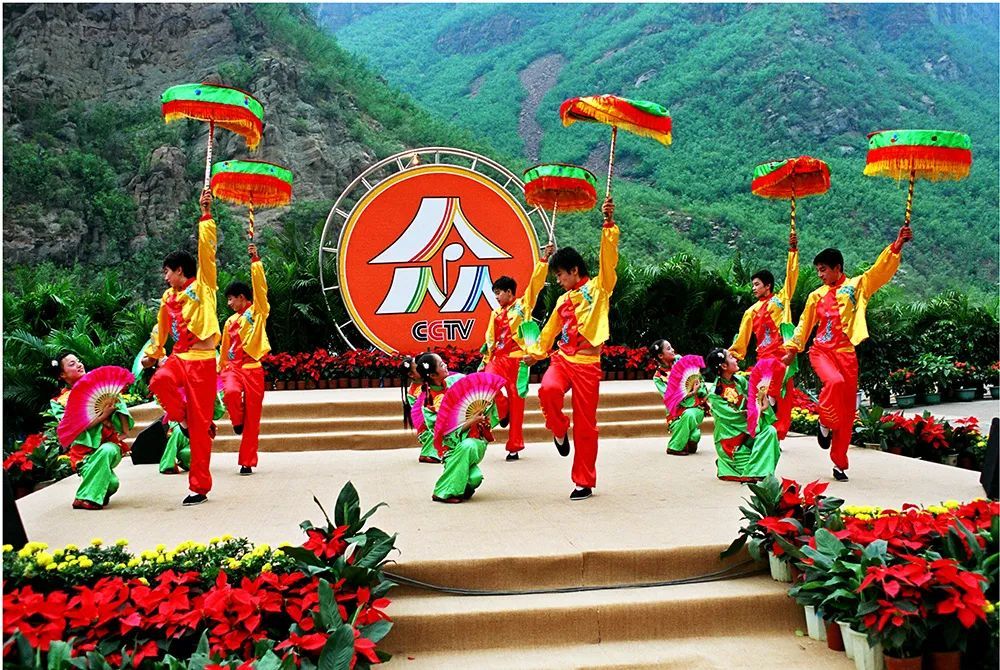 美日一景·井陉美|井陉拉花遍地扭!_腾讯新闻