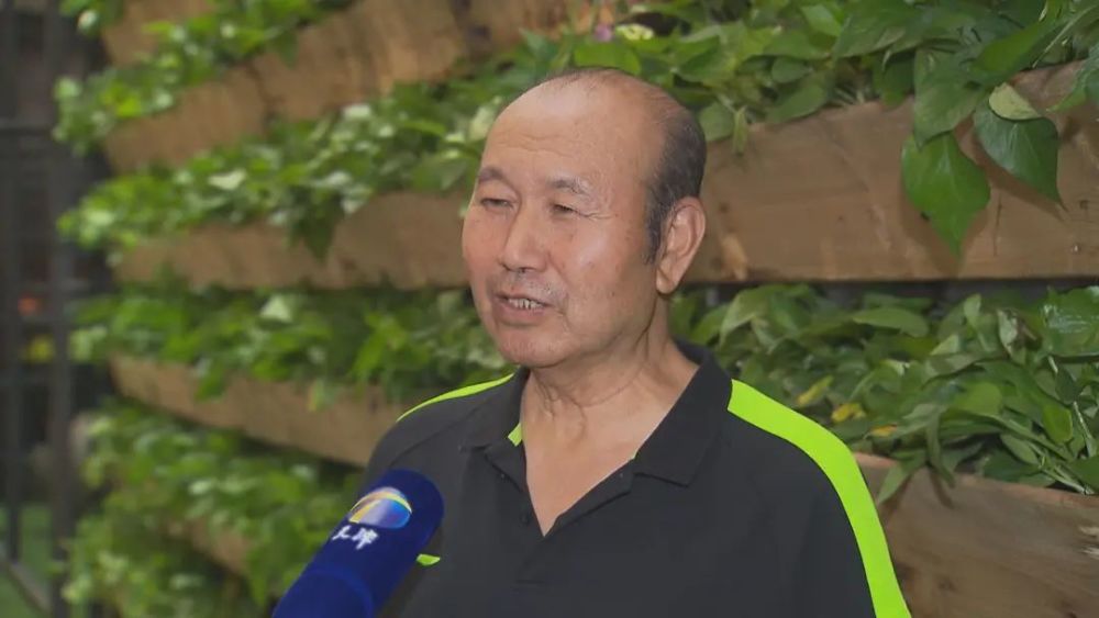 高复祥天津足坛名宿当时李指导告诉我,在解说时把球员的名字介绍介绍