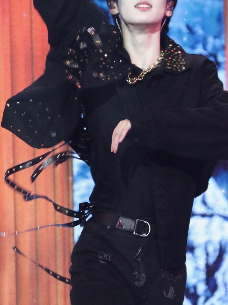 人间腰精严浩翔