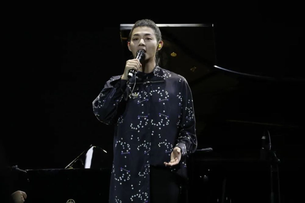 霍尊深夜道歉称告别演艺圈