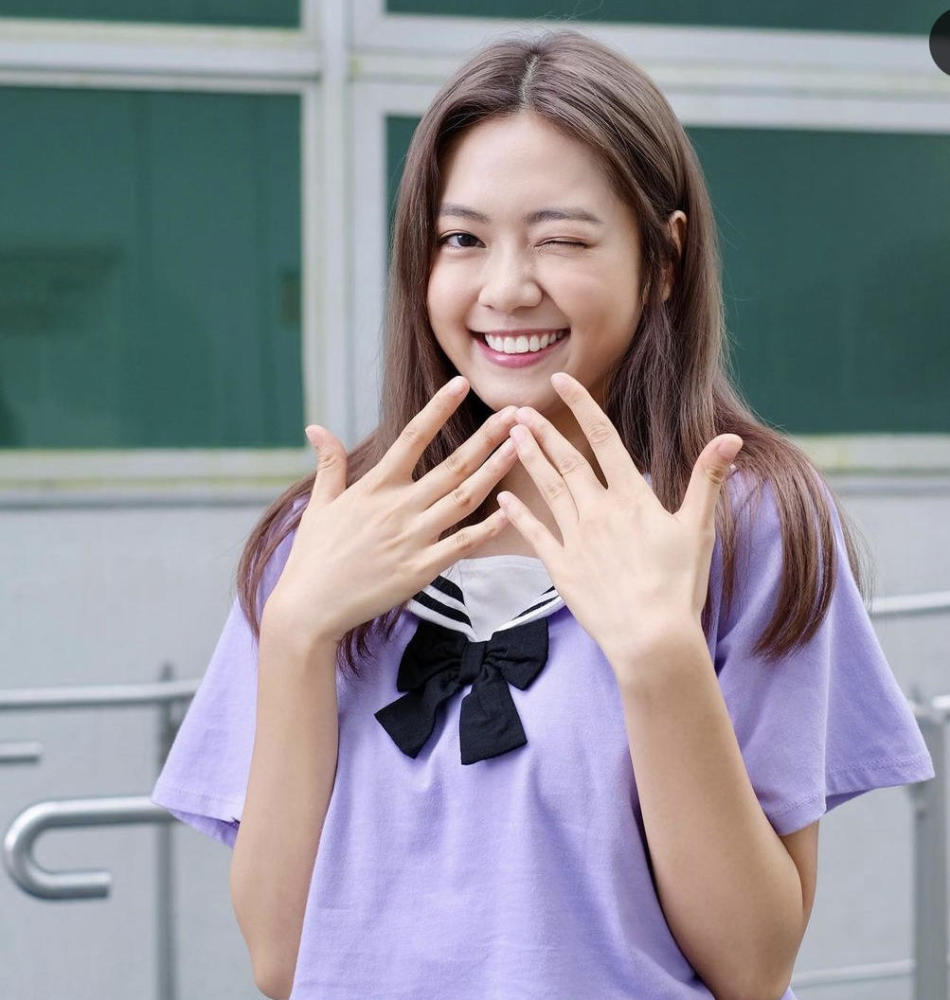 力捧新人21岁游嘉欣正式做女一入行仅3年多部剧集表现出色