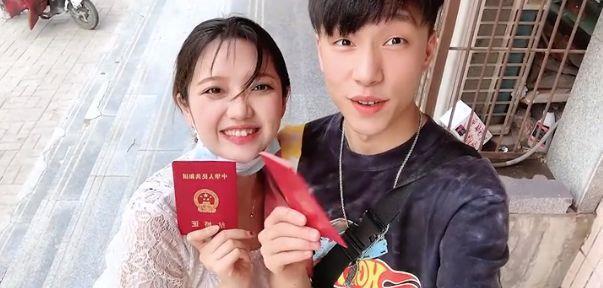 爷青结!《快乐星球》冰柠檬官宣结婚,男方颜值出众性格超好