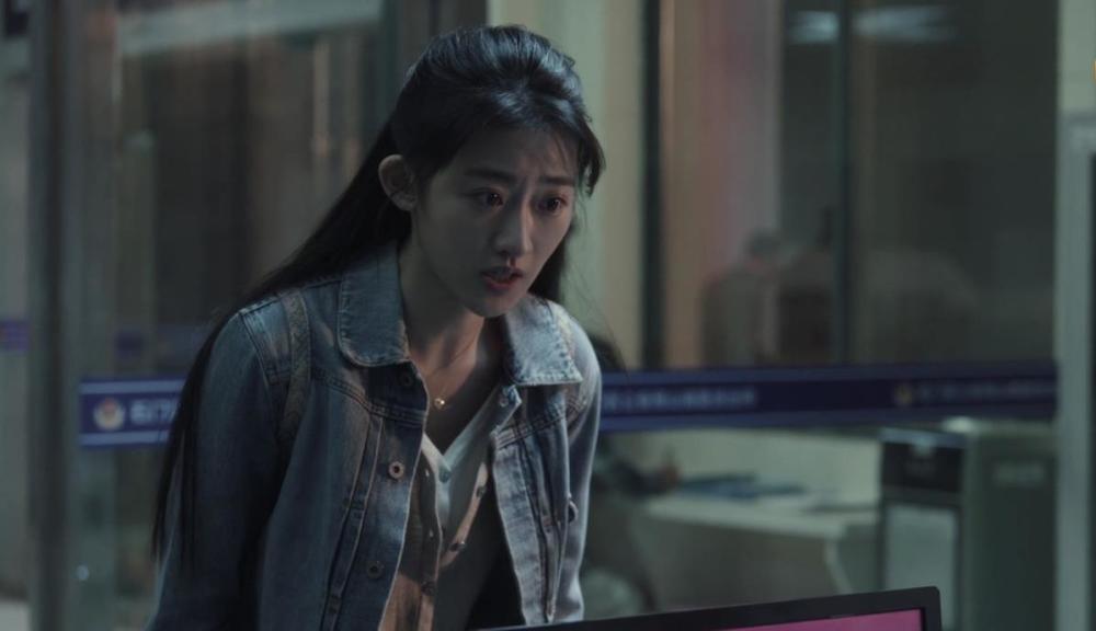 《扫黑风暴》中徐英子的悲剧,正贴合时事,令人联想到吴亦凡案件