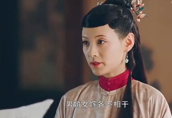 玉楼春桃夭并不是卖唱的戏子表面主子是贾逢源真实身份很高贵
