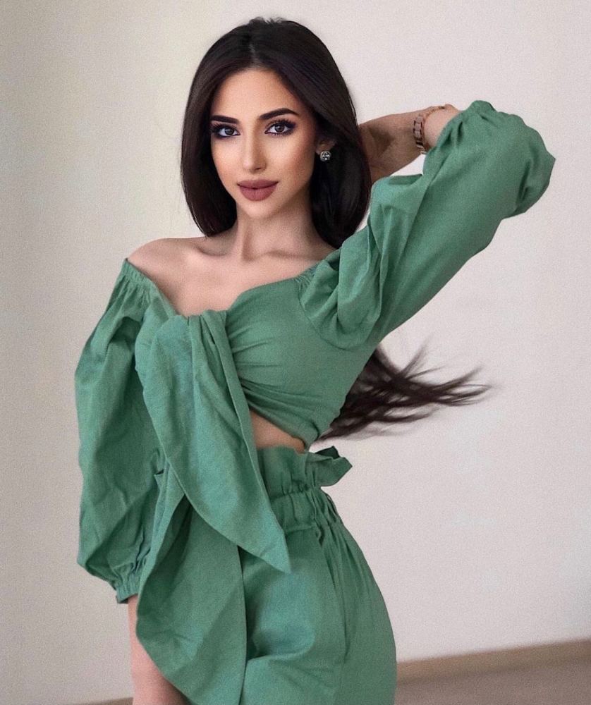 美国"国民妖精"katherine meixel 年收入4亿美元