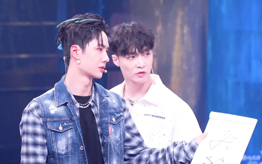 《这就是街舞》看张艺兴王一博跳舞,太过瘾了!让人看的赞不绝口