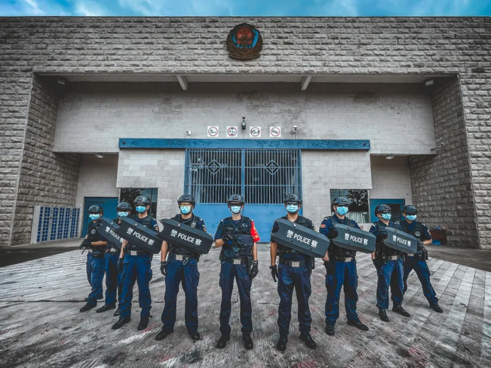 沉着冷静勇敢无畏他们是广东监狱特警队高质量男性