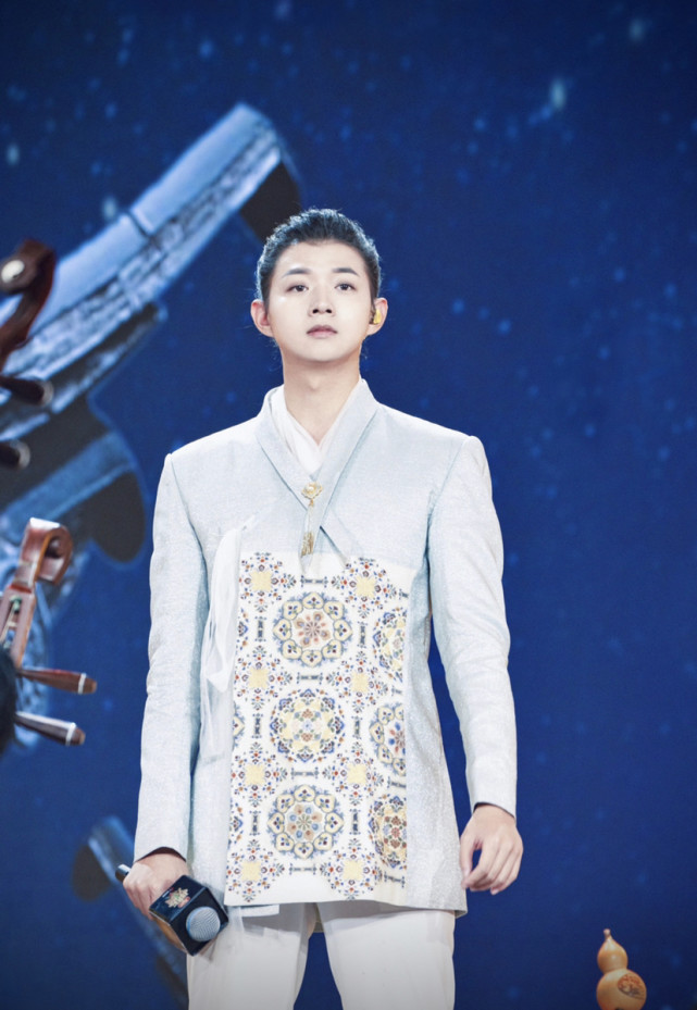 霍尊,你把我气笑了