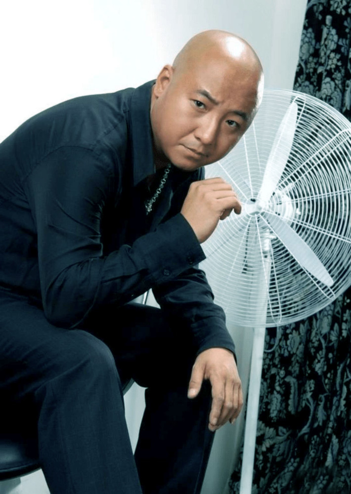扫黑风暴 主演周晓鸥 酗酒不羁的摇滚浪子被妻子 降服 了 腾讯新闻
