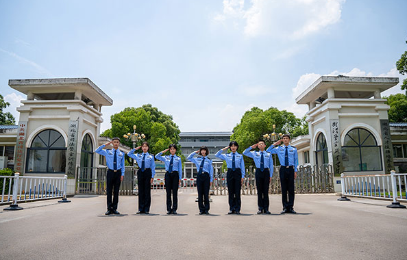 我国目前专科警校两大类型主要区别在哪里毕业后前途如何