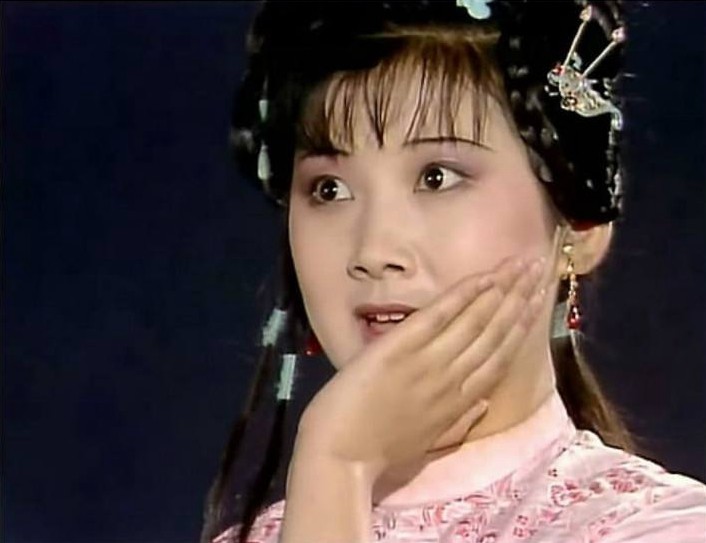 红楼梦金钏儿投井而亡折射出贾府众生相