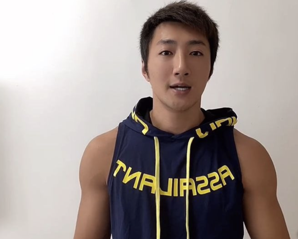 蔡淇俊离巢tvb七年已转行北上卖米线开连锁店已练成肌肉型男