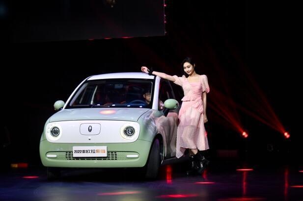 31歲企業家開蔚來ES8車禍去世，“登陸地址自動駕駛”別拿生命開玩笑四年級上冊英語單詞輔導跟讀