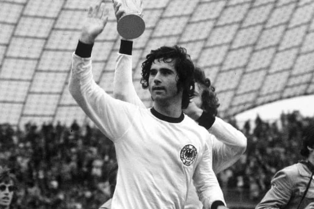 德国传奇盖德·穆勒离世,生前他曾是足球世界的"纪录制造机"