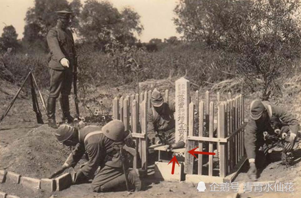 历史上过目难忘的瞬间:岳飞墓前耀武扬威的鬼子,图6东京街头数万人被