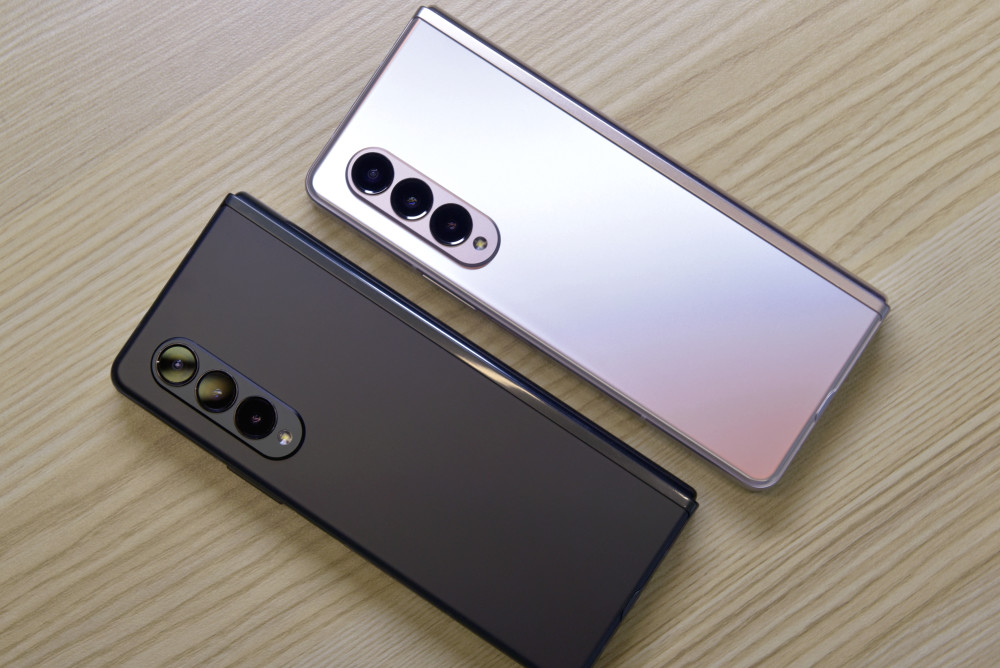 多项技术创新 开启折叠屏手机新体验 三星galaxy z fold3上手