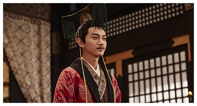 比起袁天罡不遑多让的奇人准确预言陈霸先称王杨坚坐上皇位