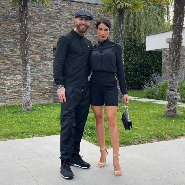 拉莫斯阿圭罗为女友庆生约维奇妻子莱诺妻子佩莱与瓦尔加最后来一波