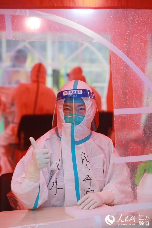 人民网扬州8月16日电 (张玉峰)8月15日,江苏省扬州市对邗江区,广陵区