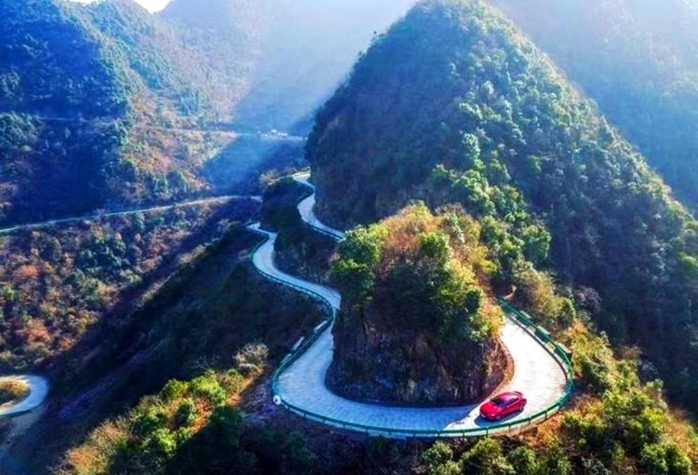 江南天路最精华路段桃岭盘山公路