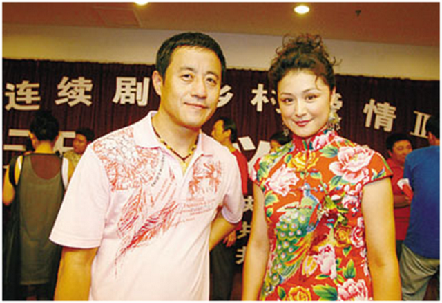 以后再无《乡爱》?长贵直播宣布从此拒演,赵本山女儿还在悲伤中