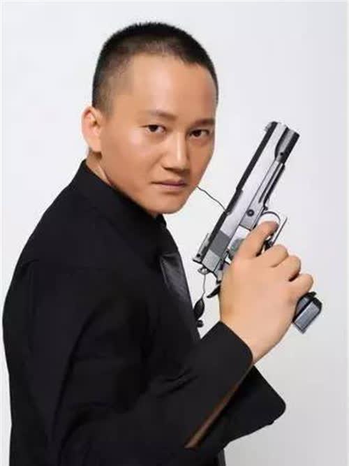 释行风:少林寺走出的首位职业保镖,保护过施瓦辛格与怀恩·韦德