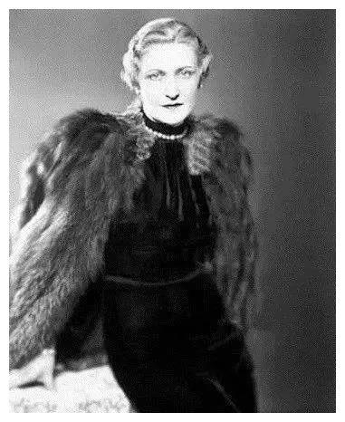 玛格达·戈培尔:纳粹戈培尔妻子二战结束时夫妻先杀了孩子再自杀