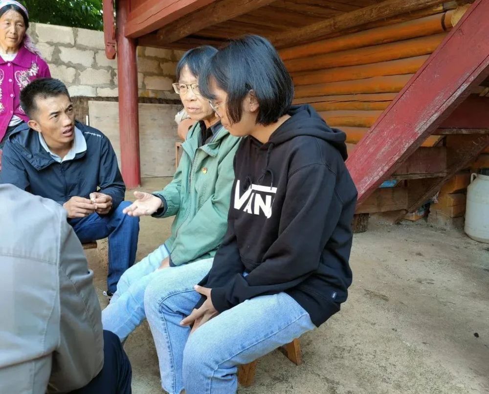 榜样的力量张桂梅老师的红桥随行家访记