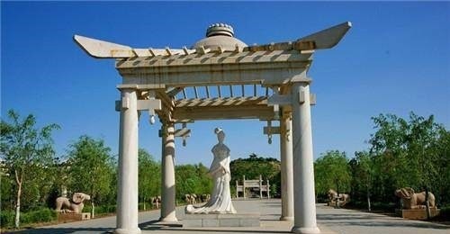 探访山西的一处貂蝉陵园,耗费60万元却被废弃,现有些凄凉_腾讯网