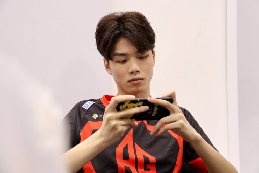 成都ag超玩会虽然是今年kpl春季赛的四强战队,但是他们却在之后的世界