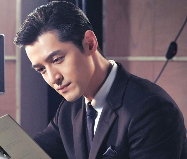 胡歌仙侠旧照曝光事业巅峰遭车祸毁容他到底有多惨