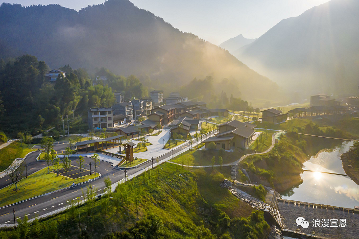 泛土家族文化全景史诗影片《圆梦黄金碗》在彭家寨旅游景区正式开机！