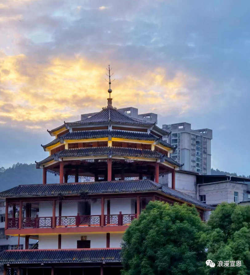 泛土家族文化全景史诗影片《圆梦黄金碗》在彭家寨旅游景区正式开机！